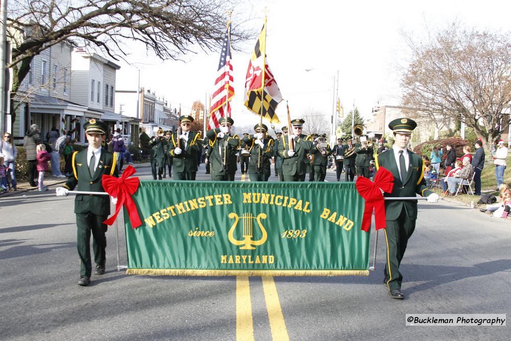 42nd Annual Mayors Christmas Parade Division 1 2015\nPhotography by: Buckleman Photography\nall images ©2015 Buckleman Photography\nThe images displayed here are of low resolution;\nReprints & Website usage available, please contact us: \ngerard@bucklemanphotography.com\n410.608.7990\nbucklemanphotography.com\n2746.jpg