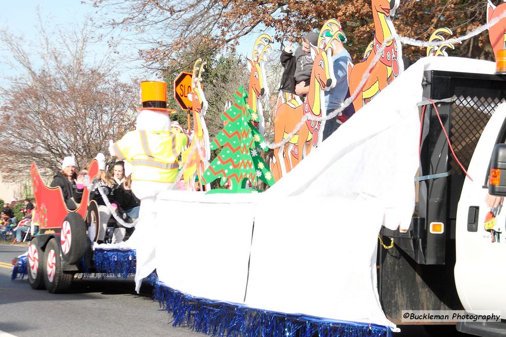 42nd Annual Mayors Christmas Parade Division 1 2015\nPhotography by: Buckleman Photography\nall images ©2015 Buckleman Photography\nThe images displayed here are of low resolution;\nReprints & Website usage available, please contact us: \ngerard@bucklemanphotography.com\n410.608.7990\nbucklemanphotography.com\n7570.jpg