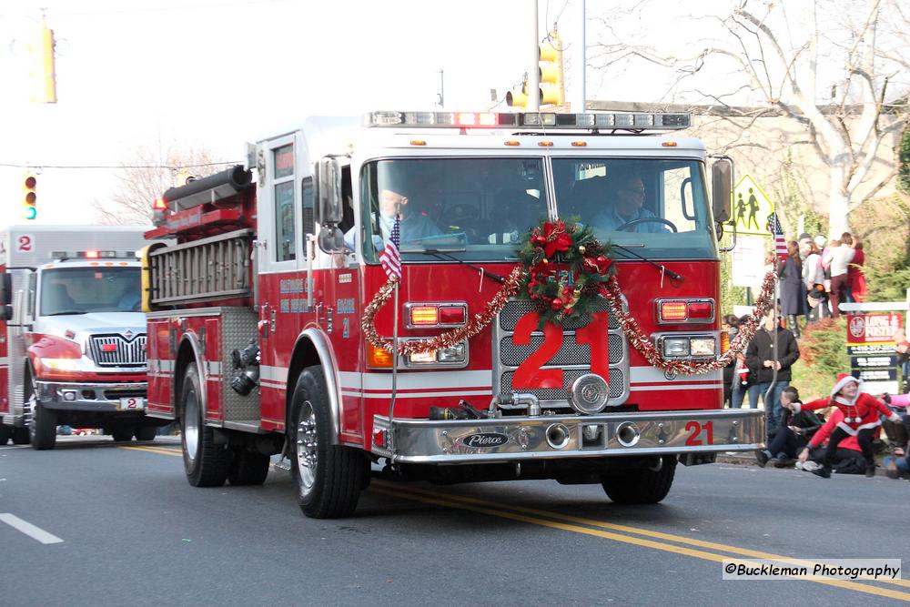 42nd Annual Mayors Christmas Parade Division 2 2015\nPhotography by: Buckleman Photography\nall images ©2015 Buckleman Photography\nThe images displayed here are of low resolution;\nReprints & Website usage available, please contact us: \ngerard@bucklemanphotography.com\n410.608.7990\nbucklemanphotography.com\n7897.jpg